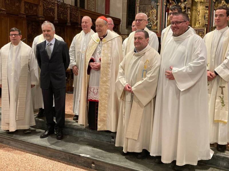 I preti del vicariato di Tirano, il pastore P. Tognina, il cardinale Oscar Cantoni, vescovo di Como,