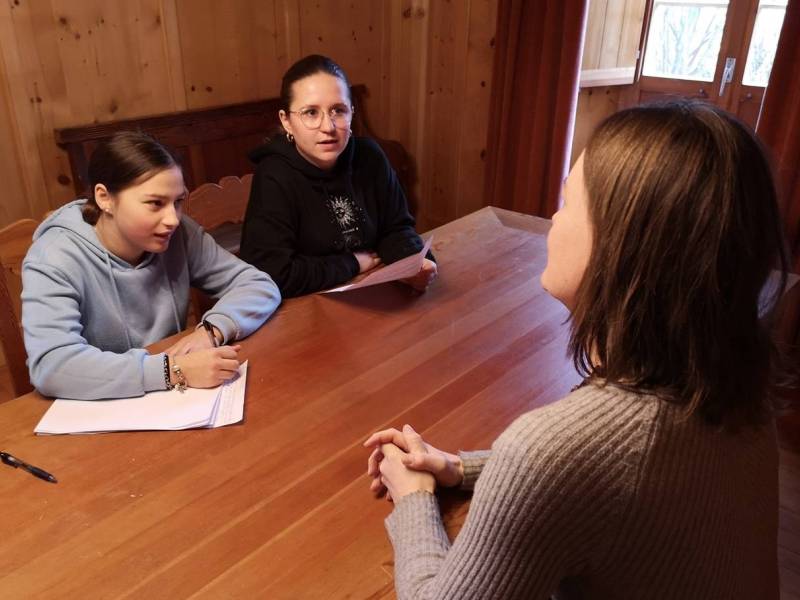 Bettina Misani e Emma Dorsa intervistano Ruth Pola, membro del Consiglio di chiesa di Brusio