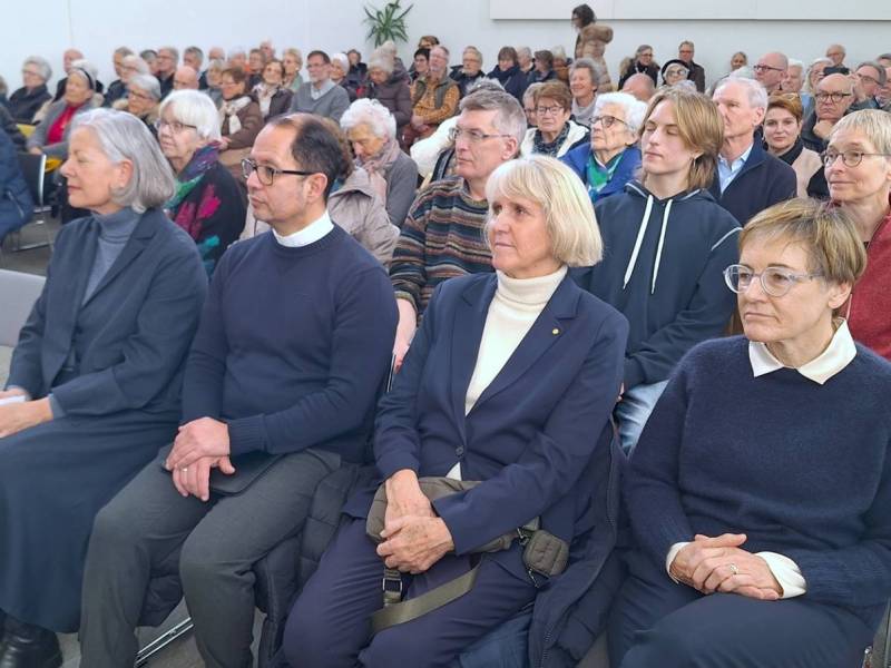 Ospiti, da sin. Erika Cahenzli e don Hipolito Robles