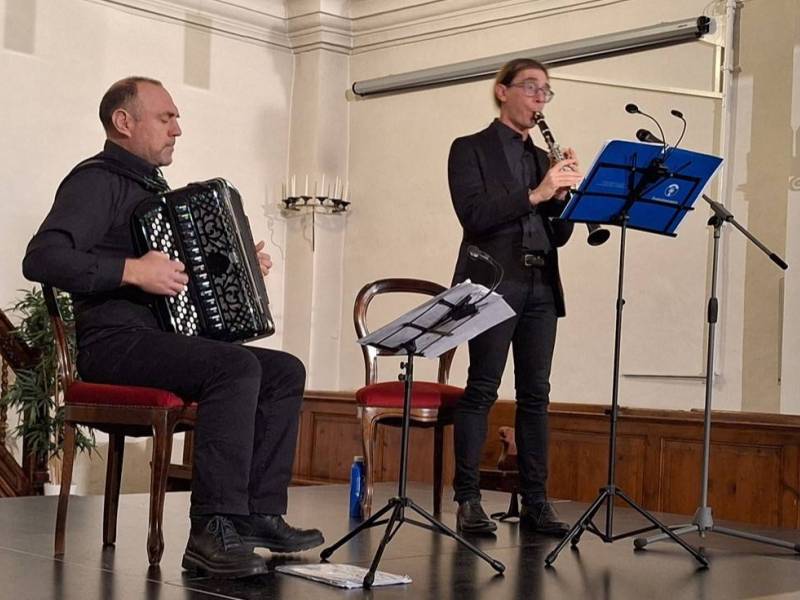 Angelo Baselli (clarinetto) e Gianluca Casadei (fisarmonica)