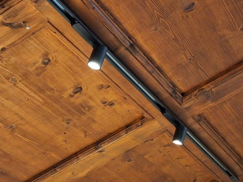 Faretti sotto la cantoria