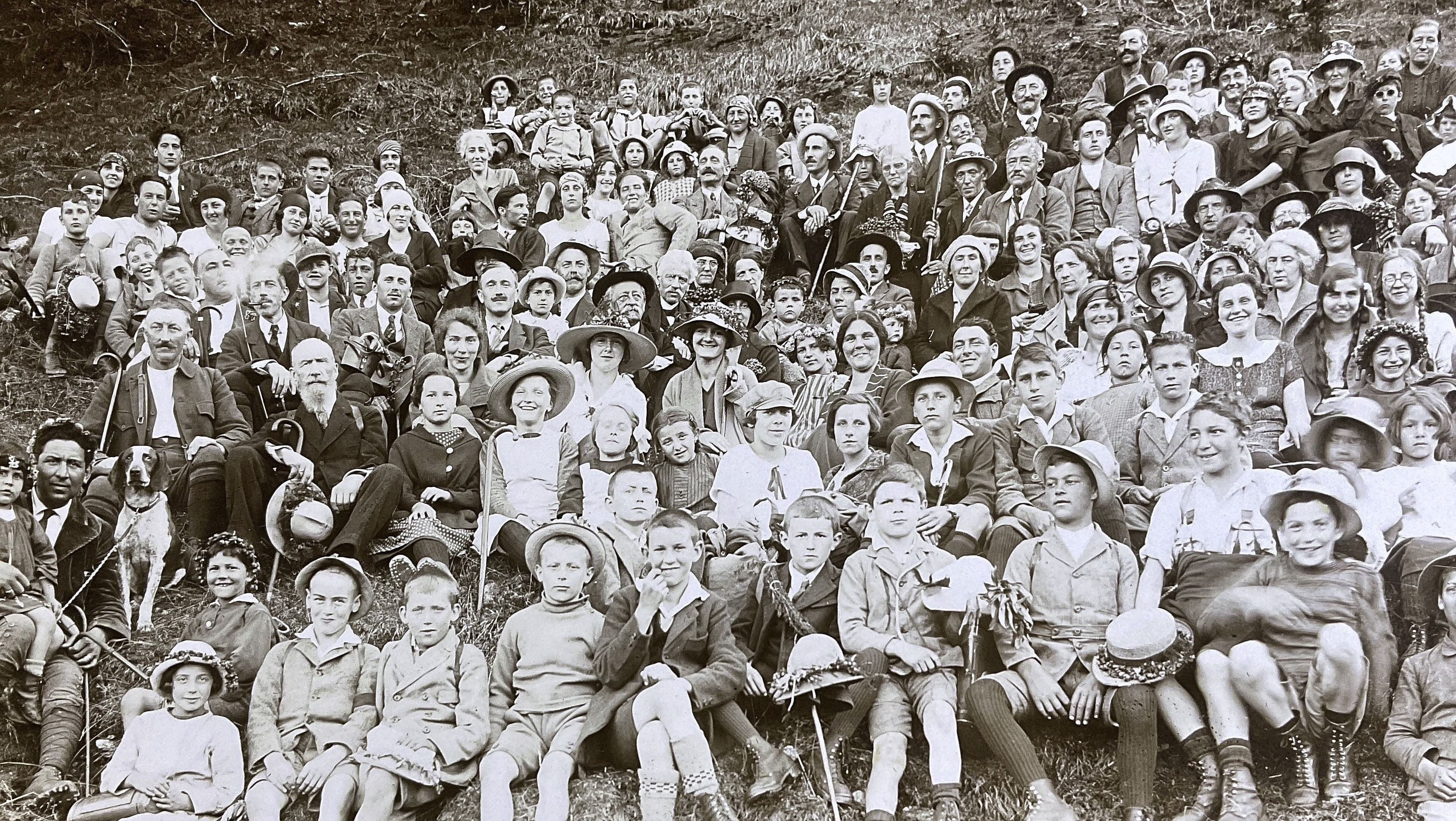 Partecipanti alla Festa di Selva, nel 1925